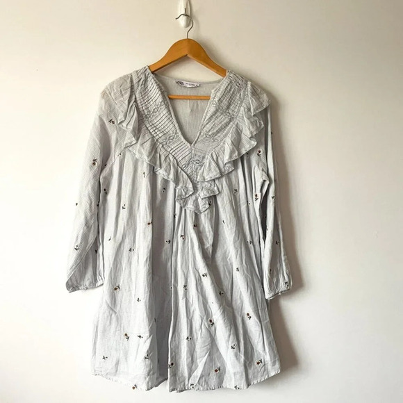 Zara Daisy  Floral Embroidered Ruffle Neckline Cotton Mini Dress Light Blue XS - Picture 7 of 11
